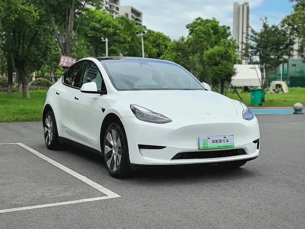 Tesla Model Y 2023 — фото 3