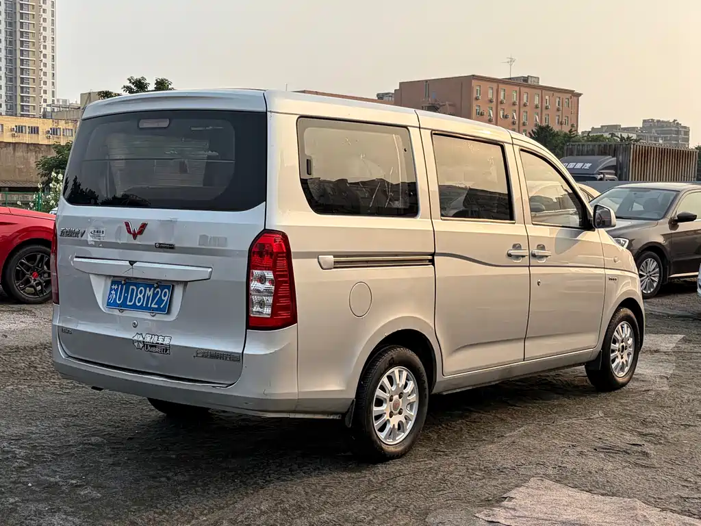 Wuling Rongguang V 2017 — фото 5