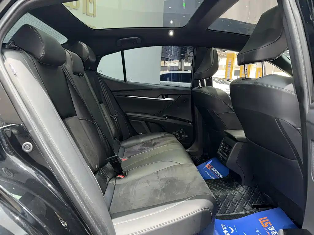 Toyota Camry 2025 — фото 18