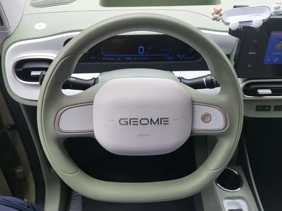 Geely Galaxy Panda 2025 — фото 15