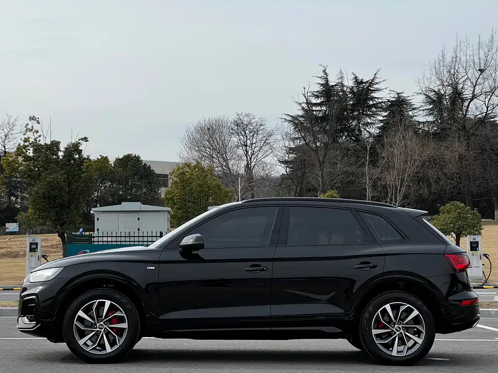 Audi Q5L 2024 — фото 4