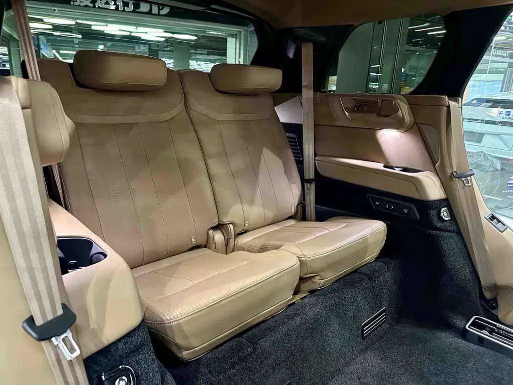 Land Rover Range Rover 2024 — фото 18