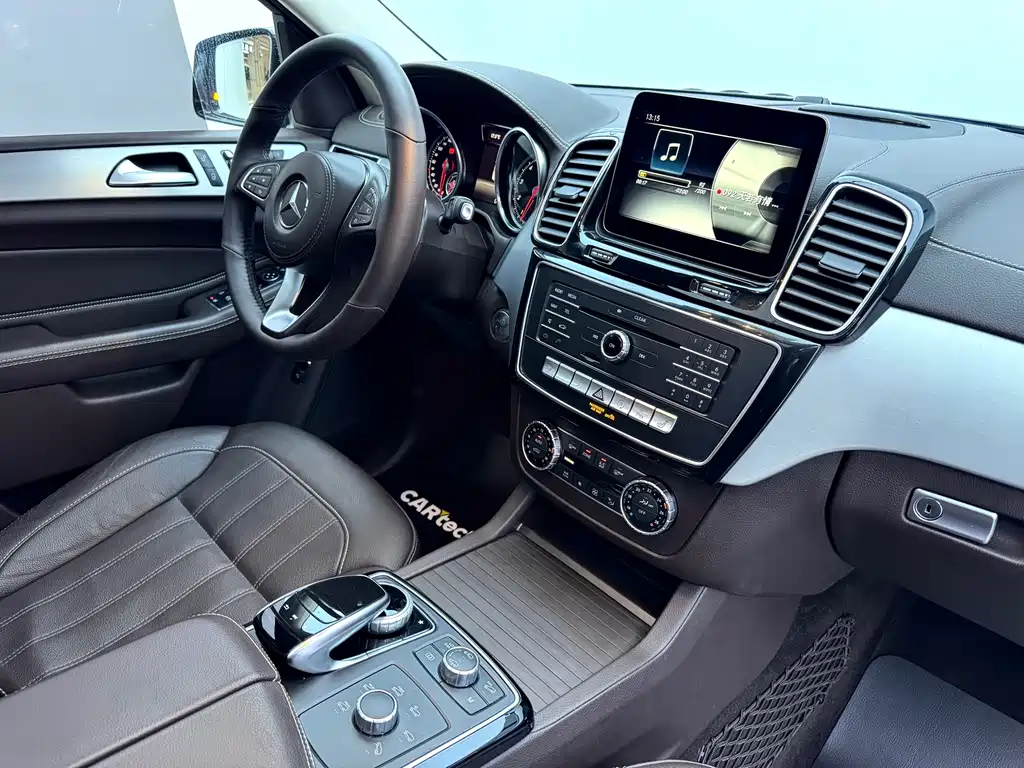 Mercedes-Benz GLS 2017 — фото 31