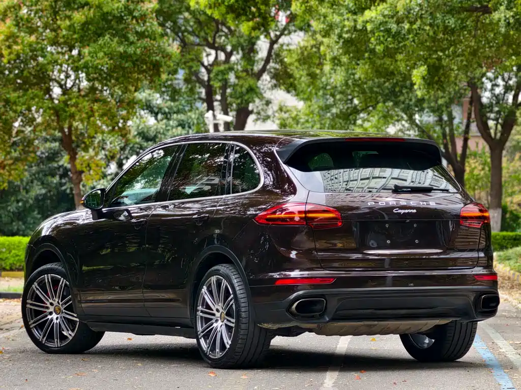 Porsche Cayenne 2015 — фото 5