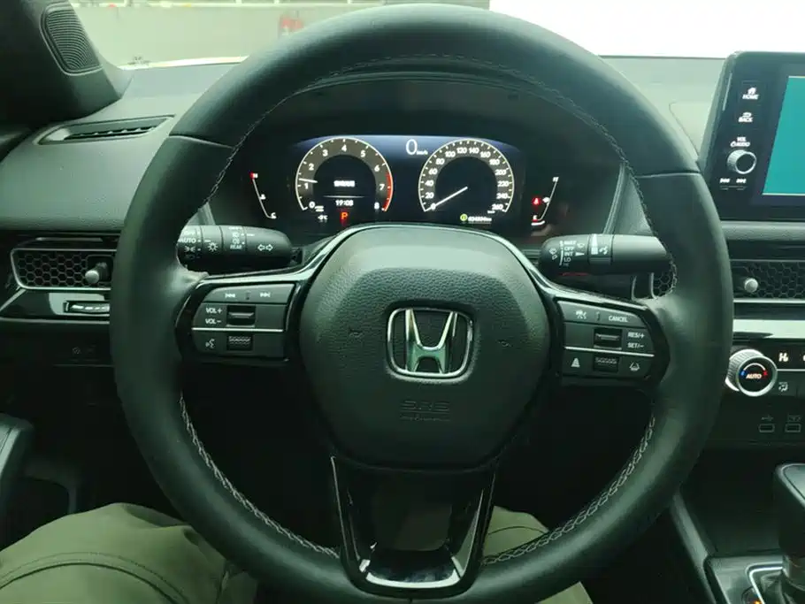Honda Civic 2023 — фото 15