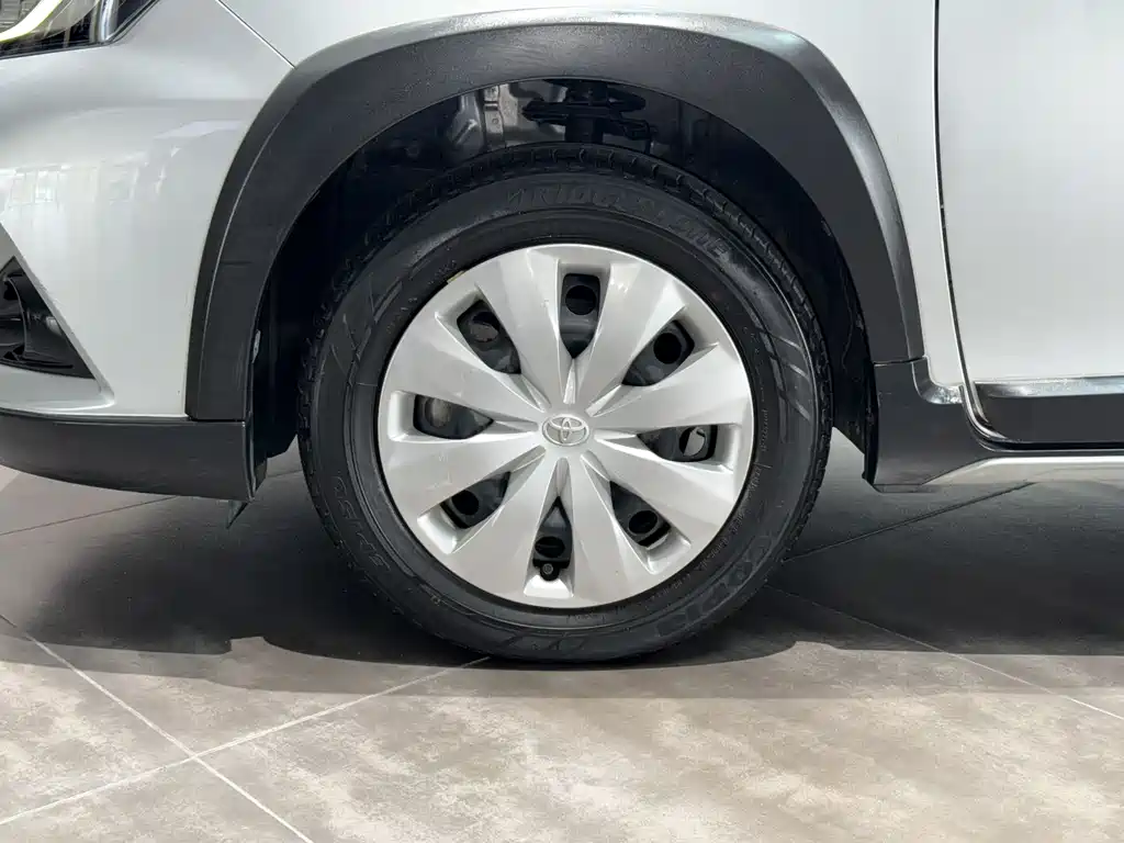 Toyota Yaris L 2020 — фото 27