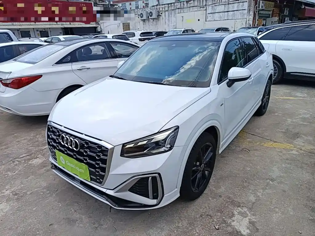 Audi Q2L 2023