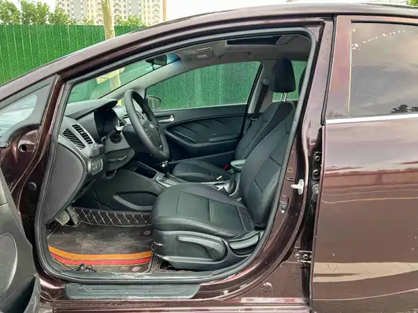 Kia K3 2015