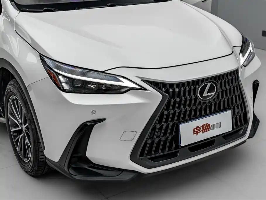 Lexus NX 2023 — фото 34