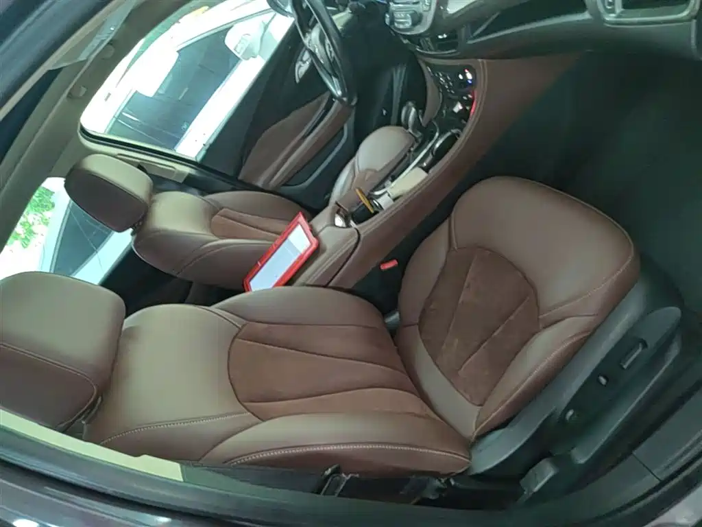 Buick Envision Plus 2017 — фото 25