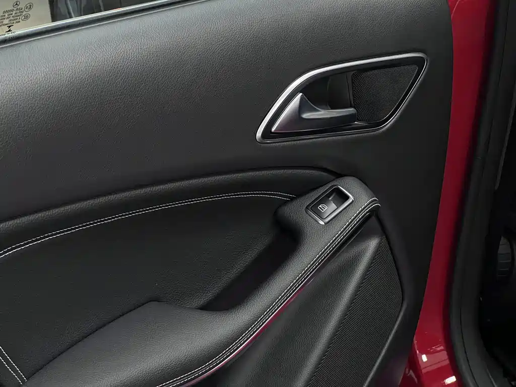 Mercedes-Benz CLA 2018 — фото 32