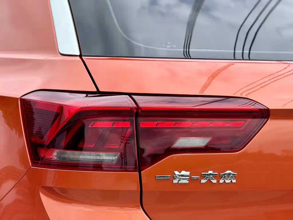 Volkswagen T-Roc 2019 — фото 9