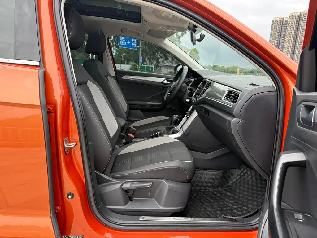Volkswagen T-Roc 2019 — фото 13
