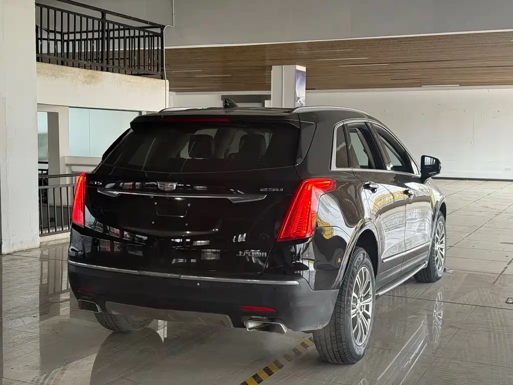 Cadillac XT5 2016 — фото 12