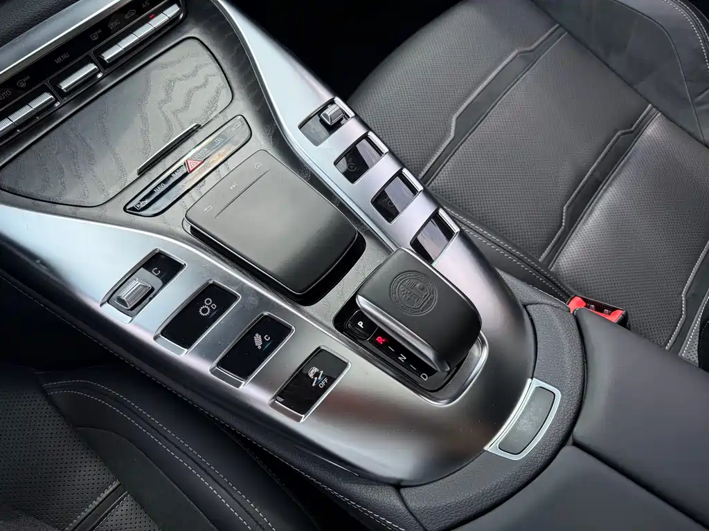 Mercedes-Benz AMG GT 2020 — фото 18