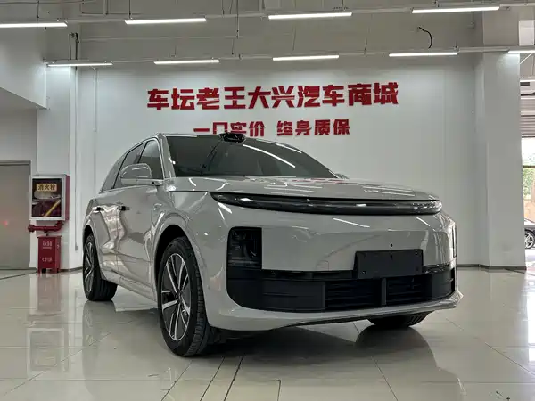 Li Auto L6 2024