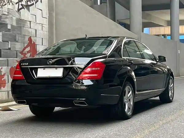 Mercedes-Benz S-Class 2010
