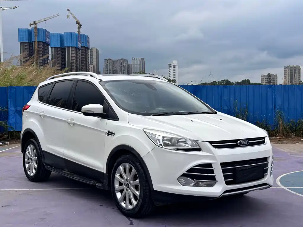 Ford Kuga 2015 — фото 3