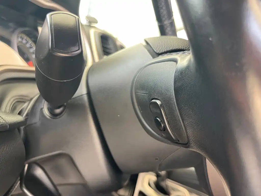 Jeep Cherokee 2018 — фото 13
