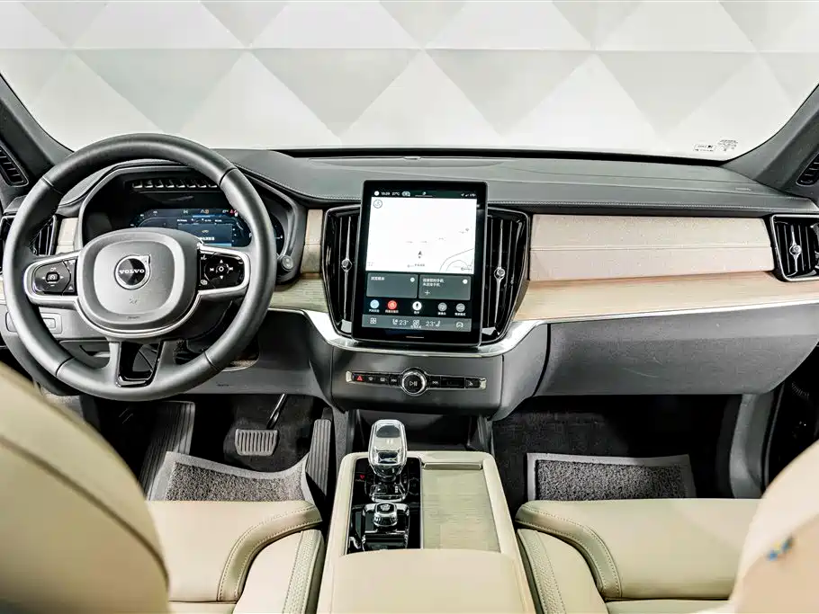 Volvo XC90 Plug-In Hybrid 2026 — фото 13