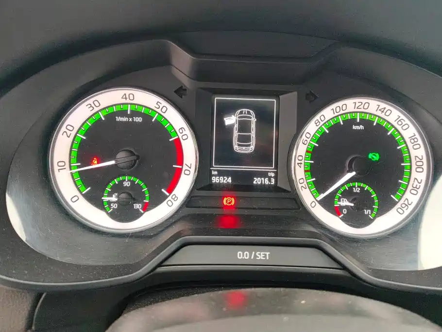 Skoda Octavia 2017 — фото 14
