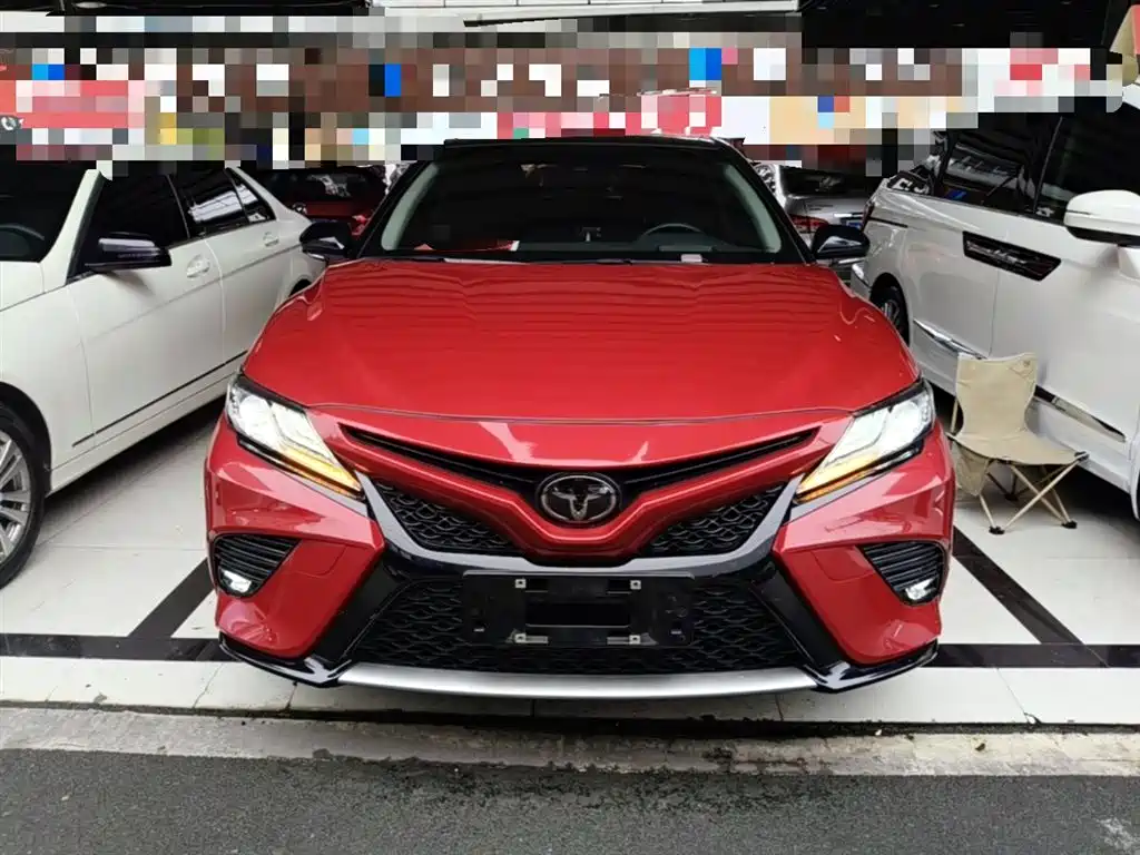 Toyota Camry 2018 — фото 3