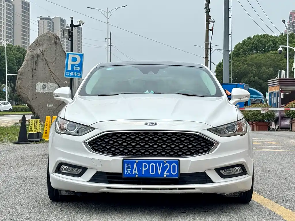Ford Mondeo 2017 — фото 1