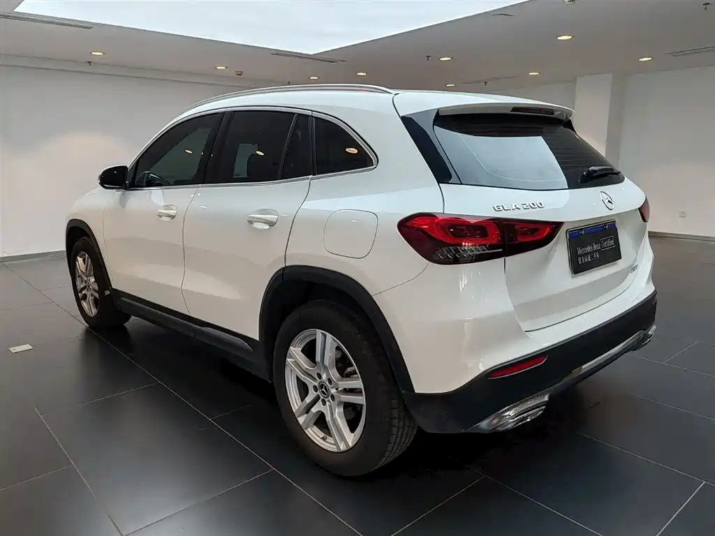Mercedes-Benz GLA 2023