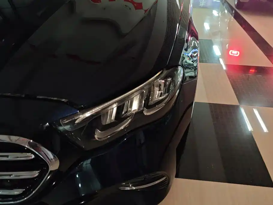 Mercedes-Benz E-Class 2024
