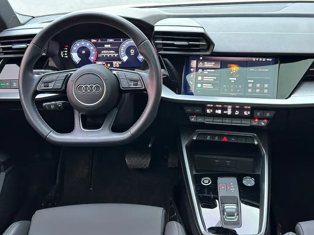Audi A3 2023 — фото 14
