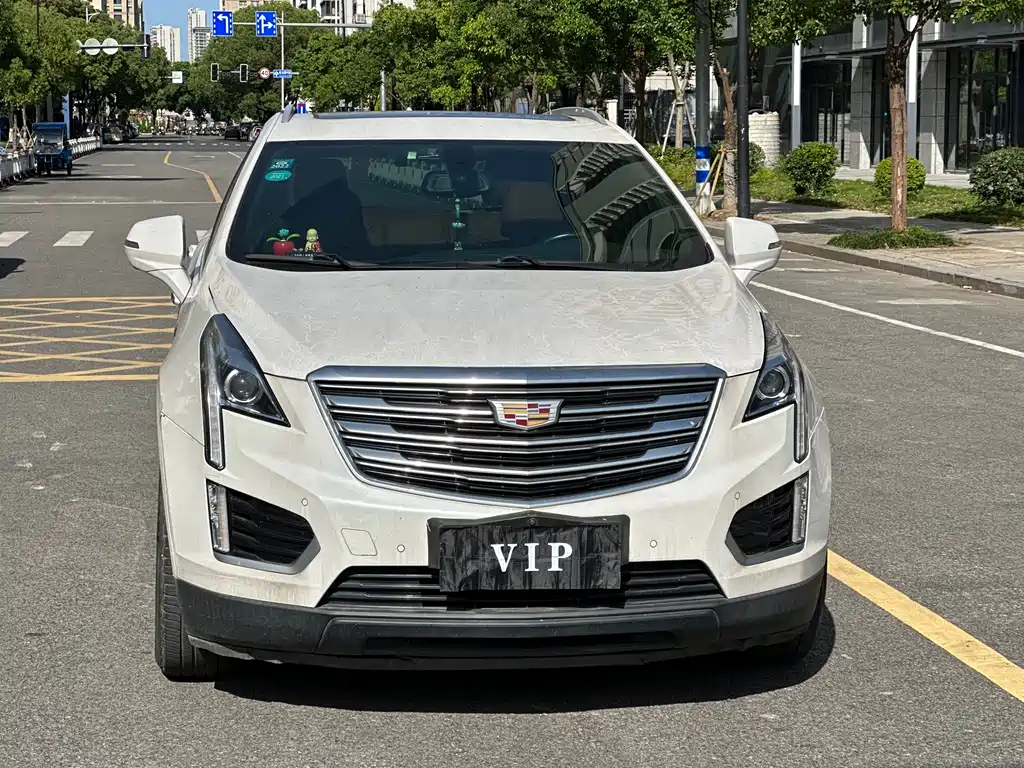 Cadillac XT5 2018 — фото 2