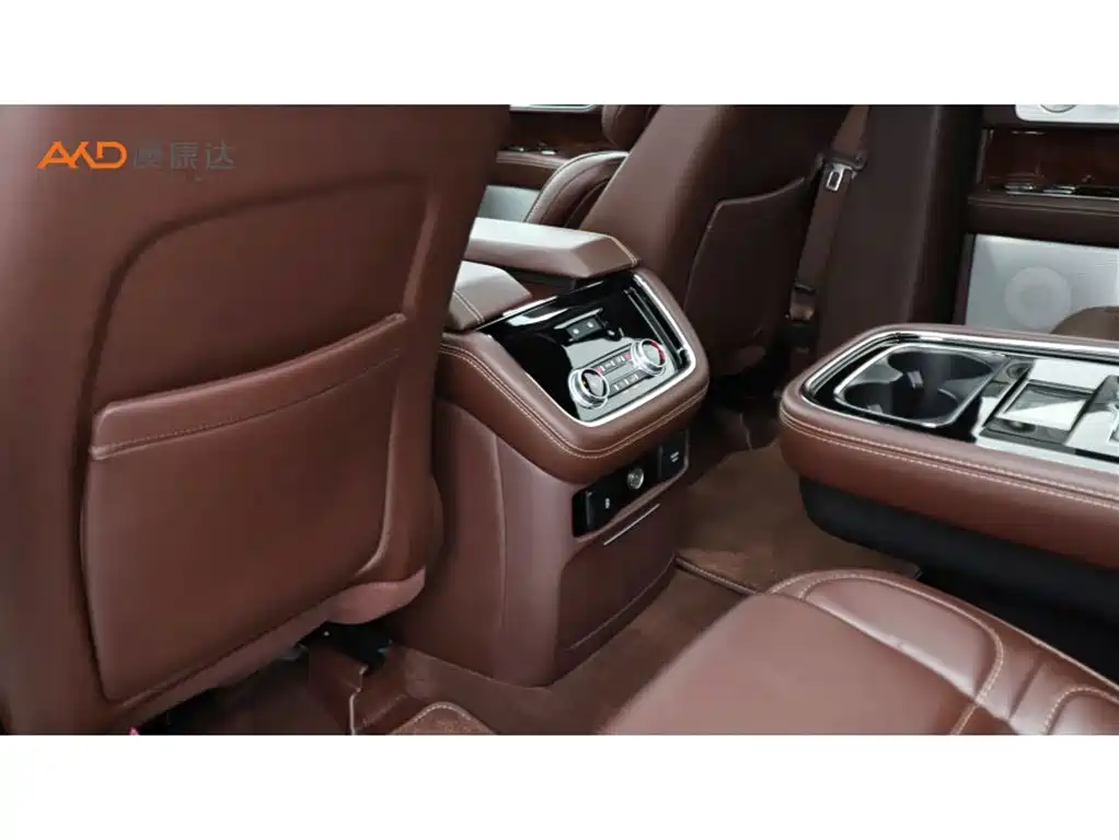 Lincoln Navigator 2021 — фото 10