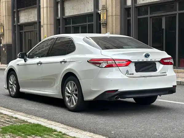 Toyota Camry 2021
