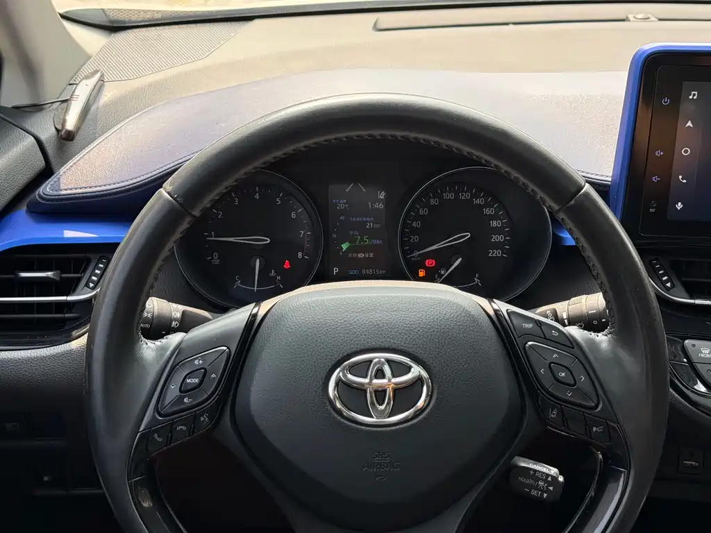 Toyota C-HR 2022 — фото 20