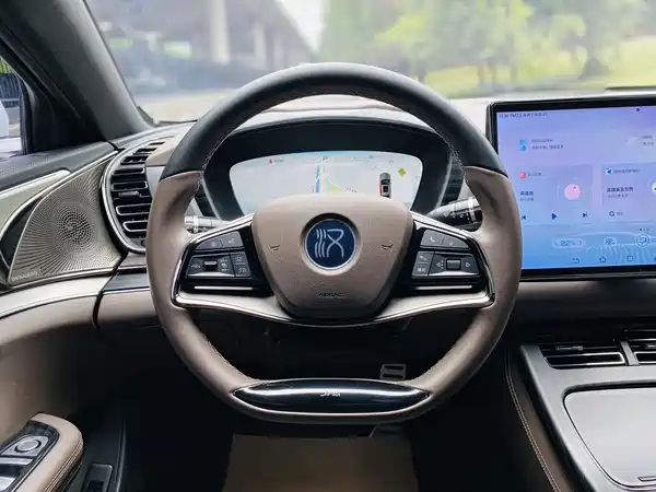BYD Han 2024