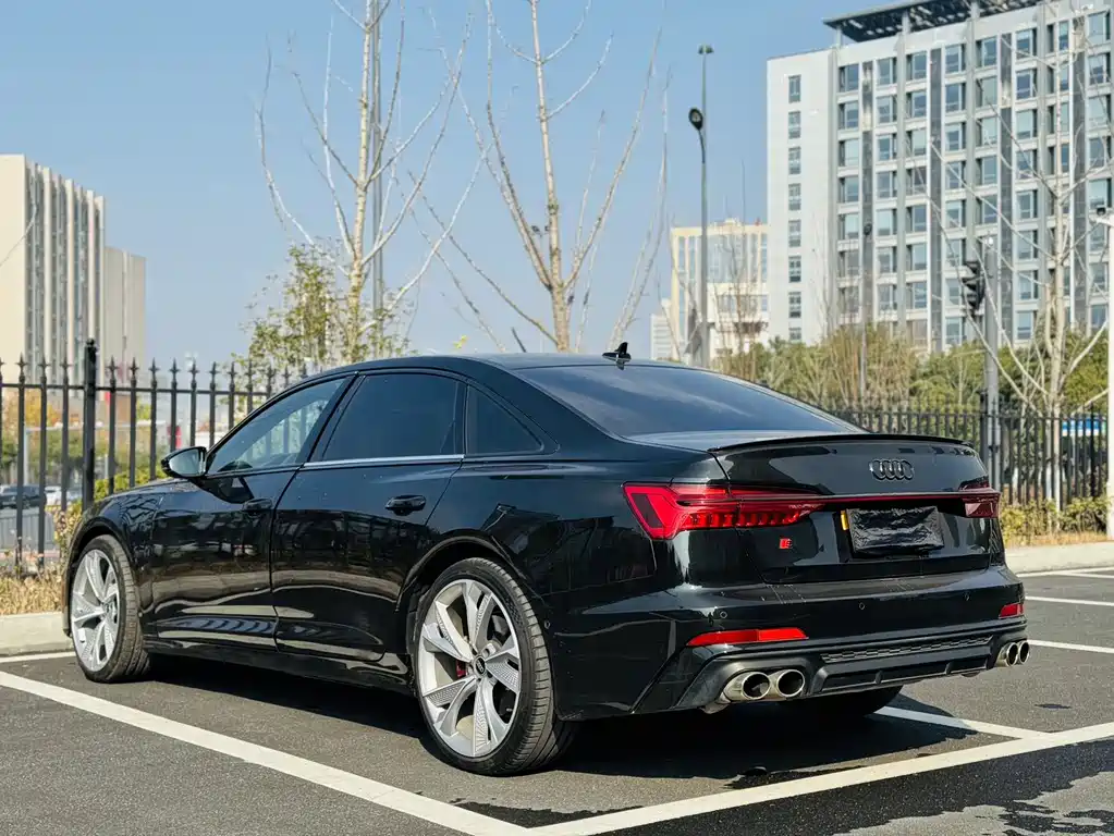 Audi A6L 2023 — фото 9