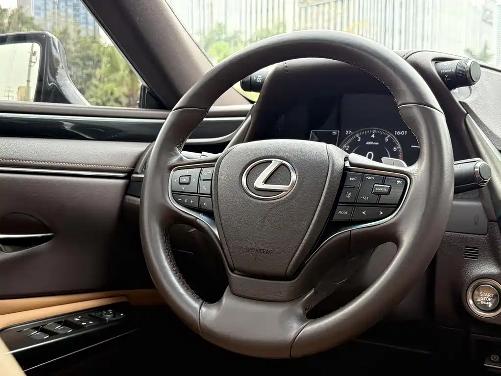 Lexus ES 2021 — фото 7