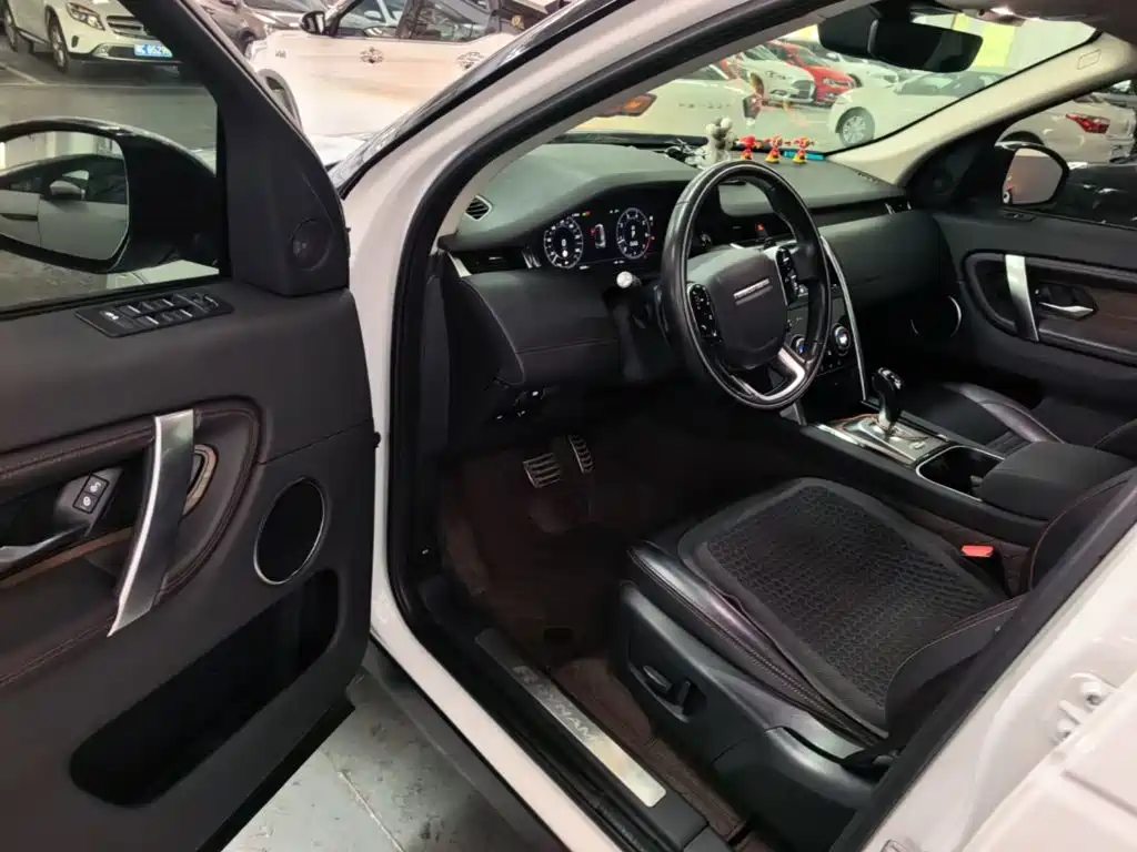 Land Rover Discovery Sport 2020 — фото 16