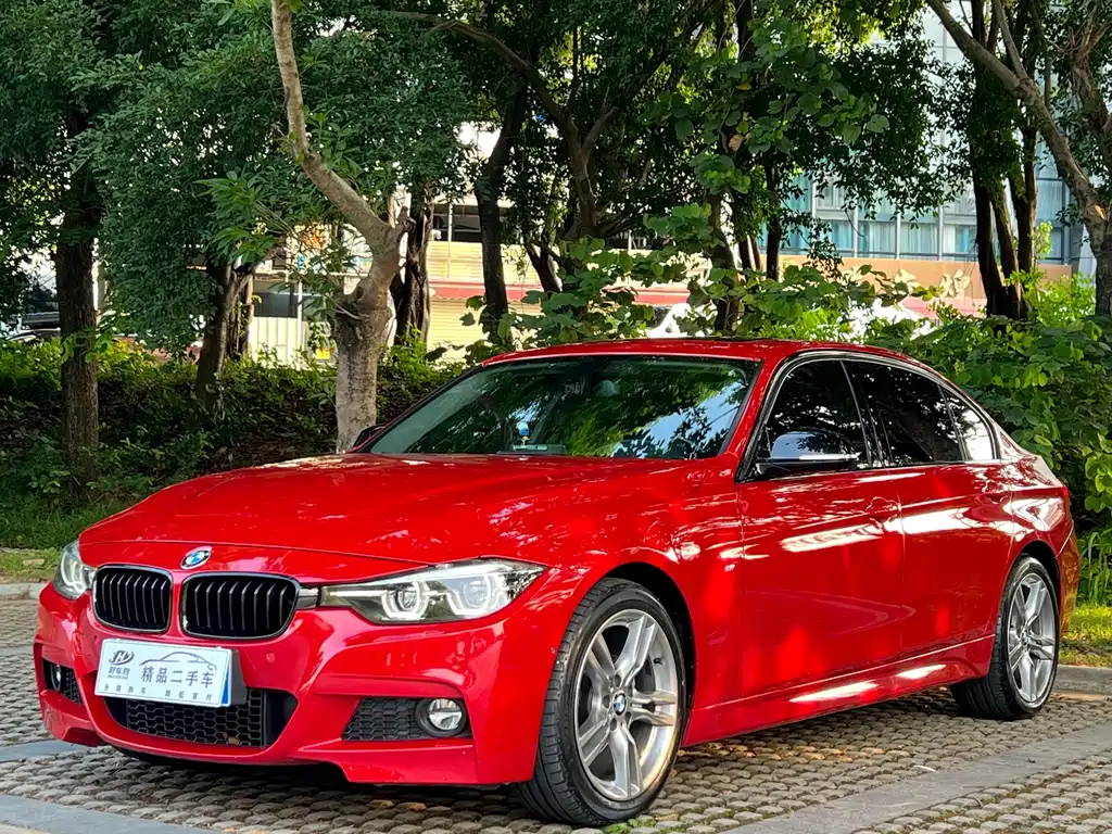 BMW 3 Series 2018 — фото 1