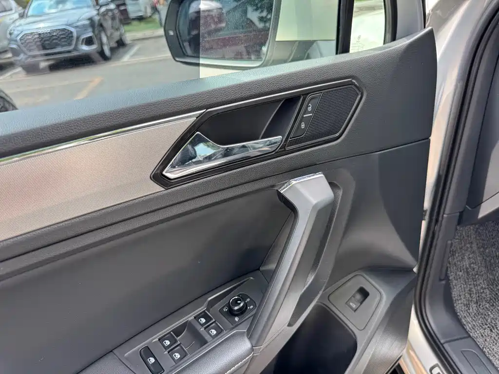 Volkswagen Tiguan L 2020