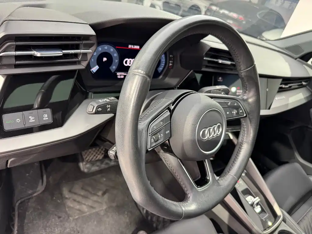 Audi A3 2022 — фото 10