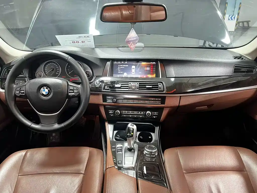 BMW 5 Series 2014 — фото 8