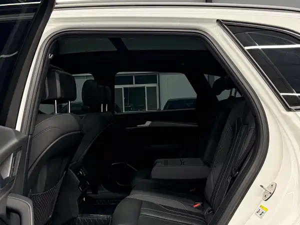 Audi Q5L 2023