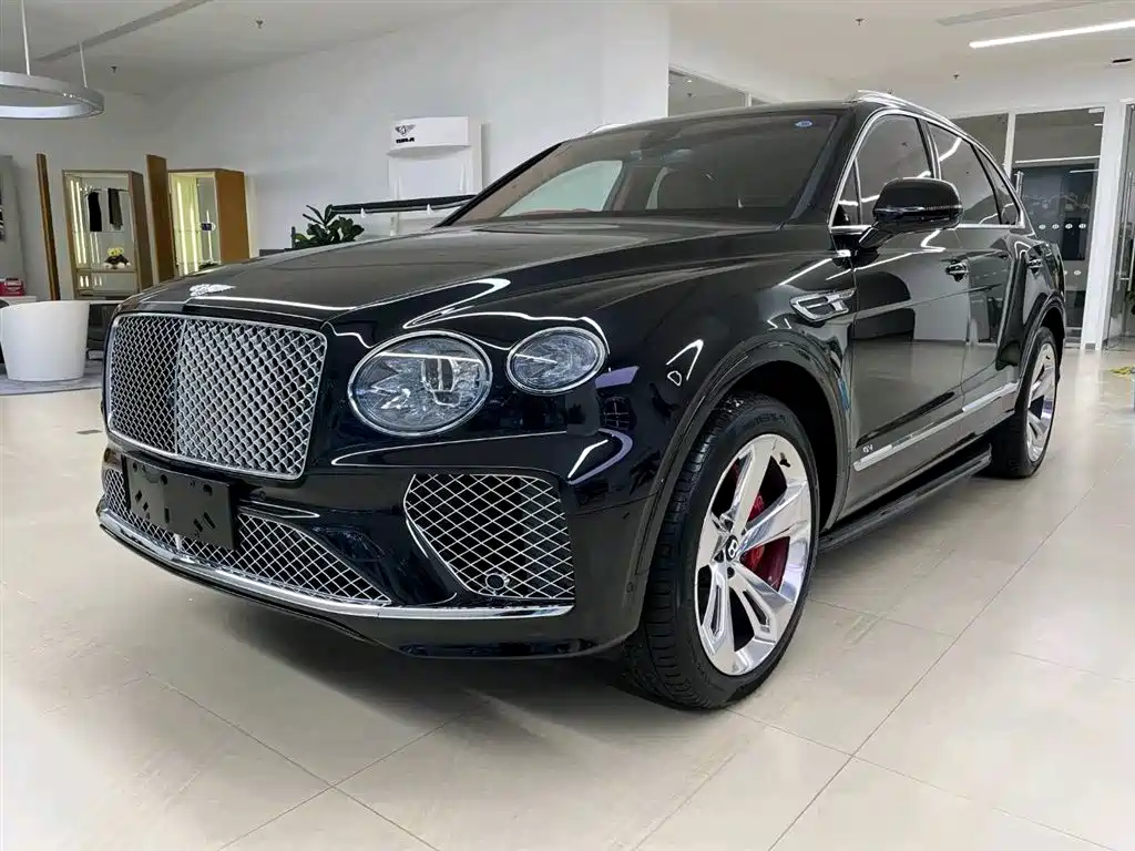 Bentley Bentayga 2022 — фото 1