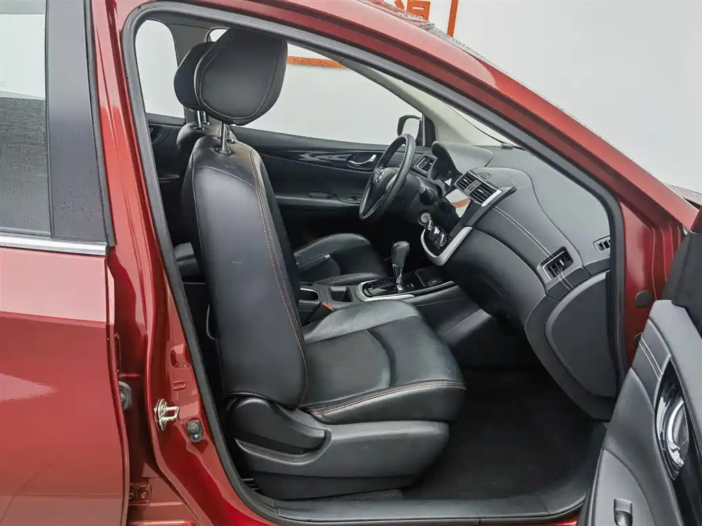 Nissan Tiida 2018 — фото 23