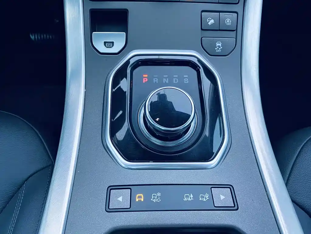 Land Rover Evoque 2018 — фото 12