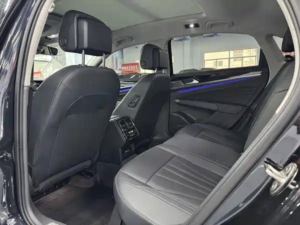 Volkswagen Passat 2025