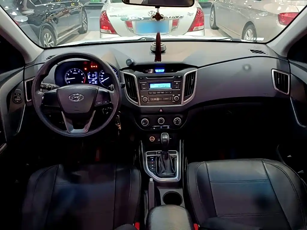 Hyundai ix25 2016 — фото 10