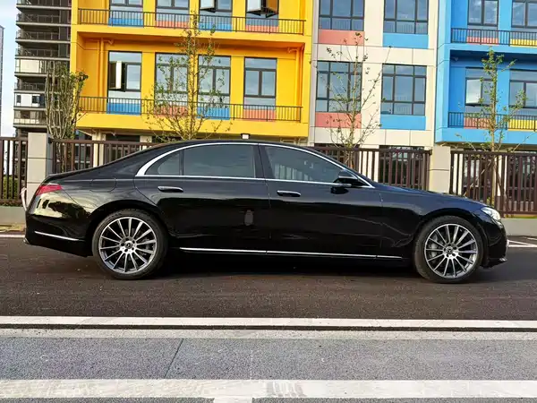 Mercedes-Benz S-Class 2024