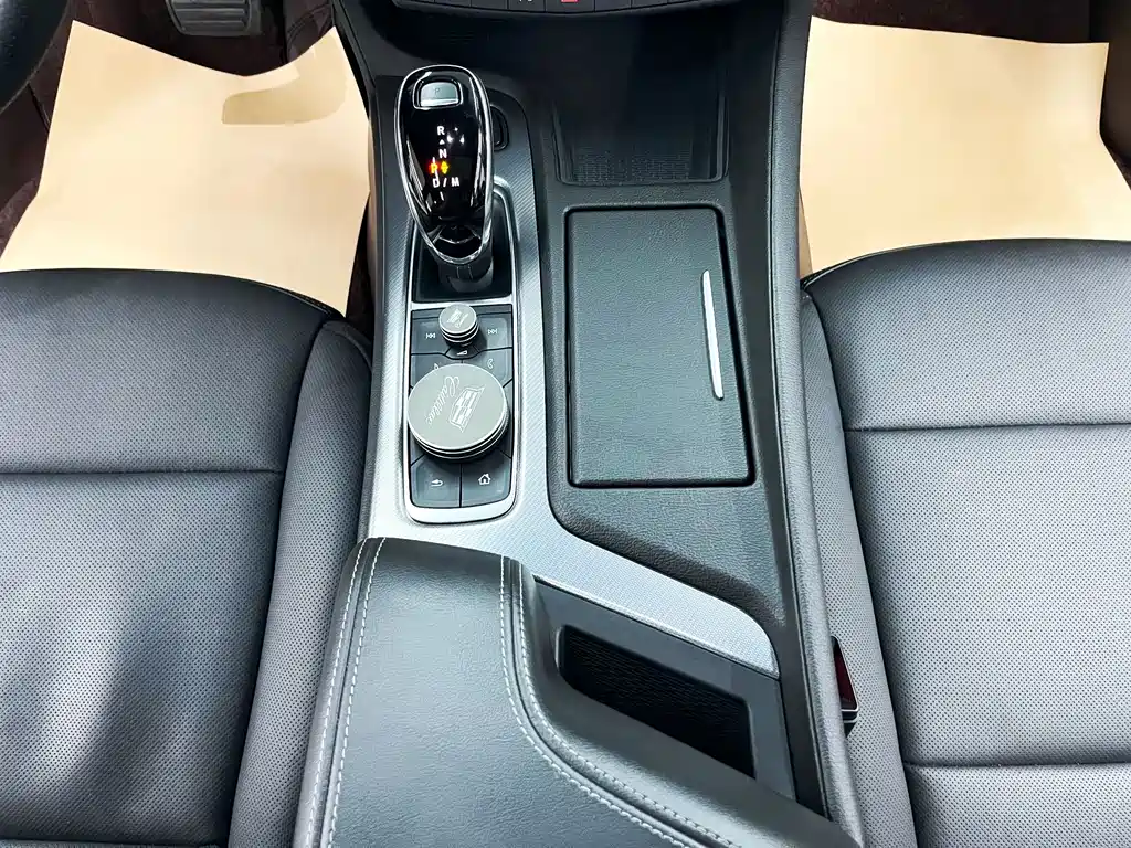 Cadillac CT5 2022 — фото 12